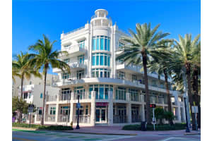 448 Ocean Dr 302, Miami Beach