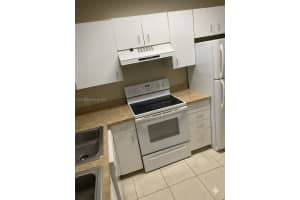 1033 Coral Club Dr 1033, Coral Springs