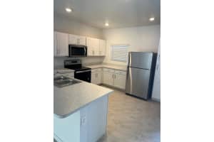 334 Ne 1st Dr 334, Florida City