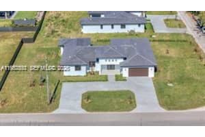 15455 Sw 232nd St, Miami