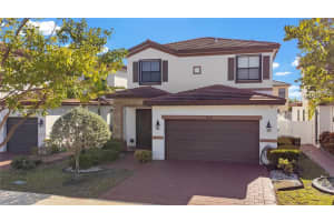 10521 W 35th Way, Hialeah