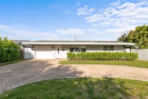 1511 Nw 85th Way, Pembroke Pines