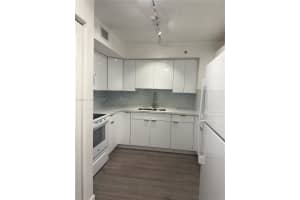 2120 W Flagler St 203, Miami