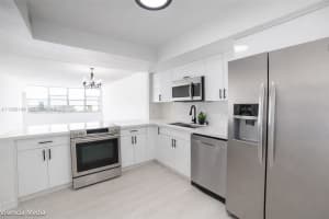 1351 Ne Miami Gardens Dr 703e, Miami