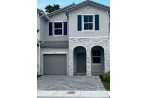 1041 Se 27th Ter 1041, Homestead