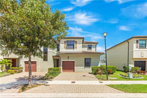 3375 W 100th Ter, Hialeah