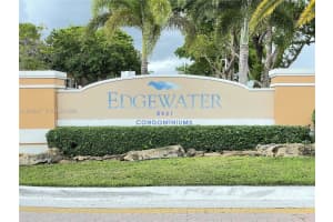 8871 Wiles Rd 105, Coral Springs