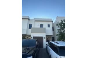484 Sw 91st Pl 484, Miami