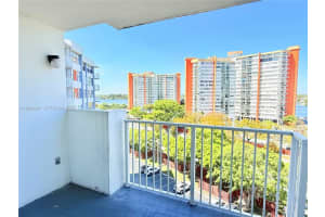 1300 Ne Miami Gardens Dr 804e, Miami