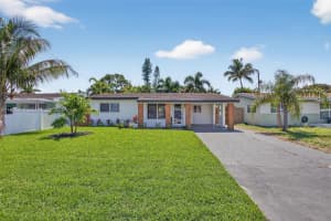 370 Nw 48th Ct, Oakland Park