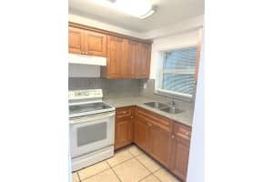 4415 W 10th Ln 14, Hialeah