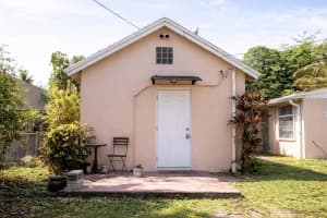 6250 Nw Miami Pl 2, Miami