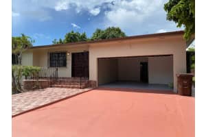 190 W 51st St, Hialeah