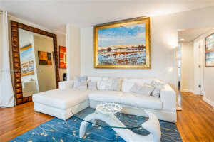 113 Sw 2nd St, Hallandale Beach