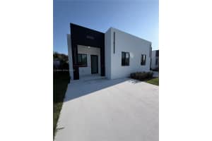 12330 Sw 219th St, Miami