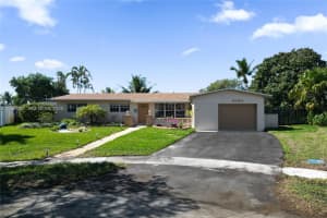 8730 Nw 18th St, Pembroke Pines