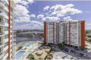 1351 Ne Miami Gardens Dr 1723e, Miami