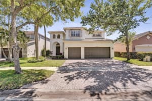 3936 Cascade Ter, Weston