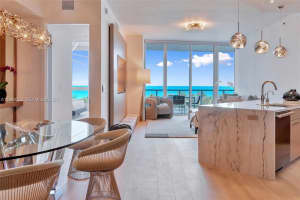 100 S Pointe Dr 708, Miami Beach