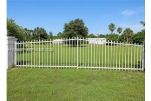 4555 Pioneer 16th St, Clewiston