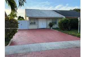 842 Sw 89th Ave B, Miami