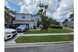 680 Nw 159th Ave, Pembroke Pines