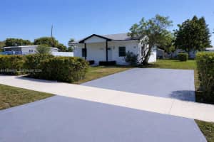 2450 Nw 157th St Rd, Miami Gardens