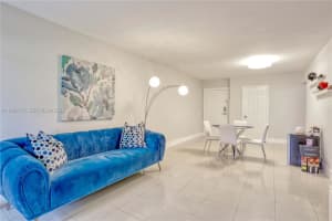 9170 Fontainebleau Blvd 203, Miami
