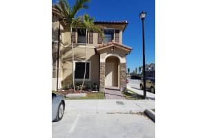 9205 W 33rd Way 9205, Hialeah