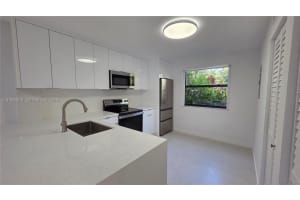 10161 W Sunrise Blvd 101, Plantation