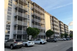 16950 W Dixie Hwy A-228 Hwy A228, North Miami Beach