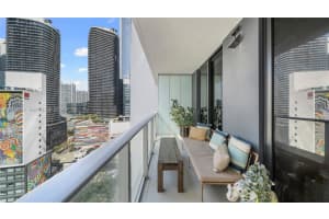 1010 Brickell Ave 2008, Miami