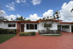 5660 W 13th Ct, Hialeah