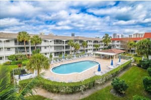 581 Blue Heron Drive 205b, Hallandale Beach