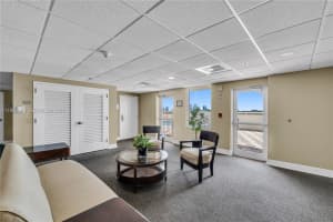 900 Sw 8th St 1110, Miami