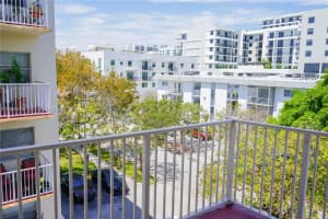 2008 Jackson St D1, Hollywood