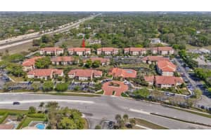 5761 Riverside Dr 304b4, Coral Springs