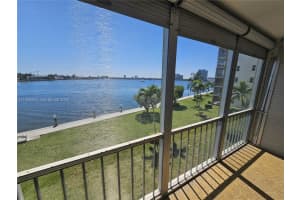 3020 Marcos Dr S310, Aventura