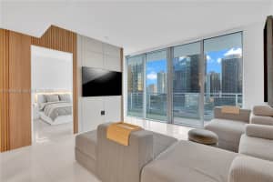 92 Sw 3rd St 2802, Miami 92 Sw 3rd St 2802, Miami