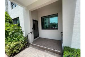 4700 Nw 84th Ave 17, Doral