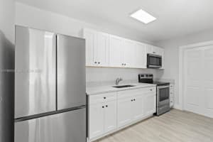 812 32nd St, West Palm Beach