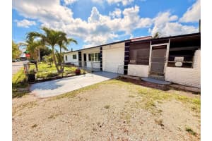 2458 Plunkett St, Hollywood