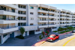 7300 Wayne Ave 211, Miami Beach