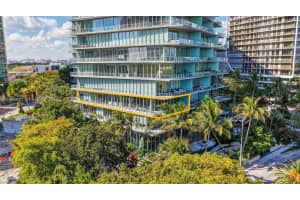 2675 S Bayshore Dr 402s, Miami