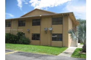 15328 Sw 72 St 8-14, Miami