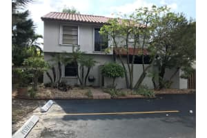 10337 Nw 9th Street Cir 1, Miami