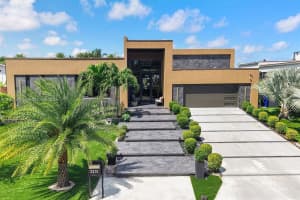 2215 Ne 19th St, Fort Lauderdale