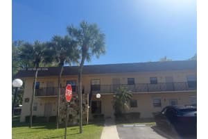 2 Briarwood Cir 212, Hollywood