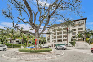 3535 Hiawatha Ave 405, Miami