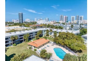 270 Layne Blvd 207, Hallandale Beach